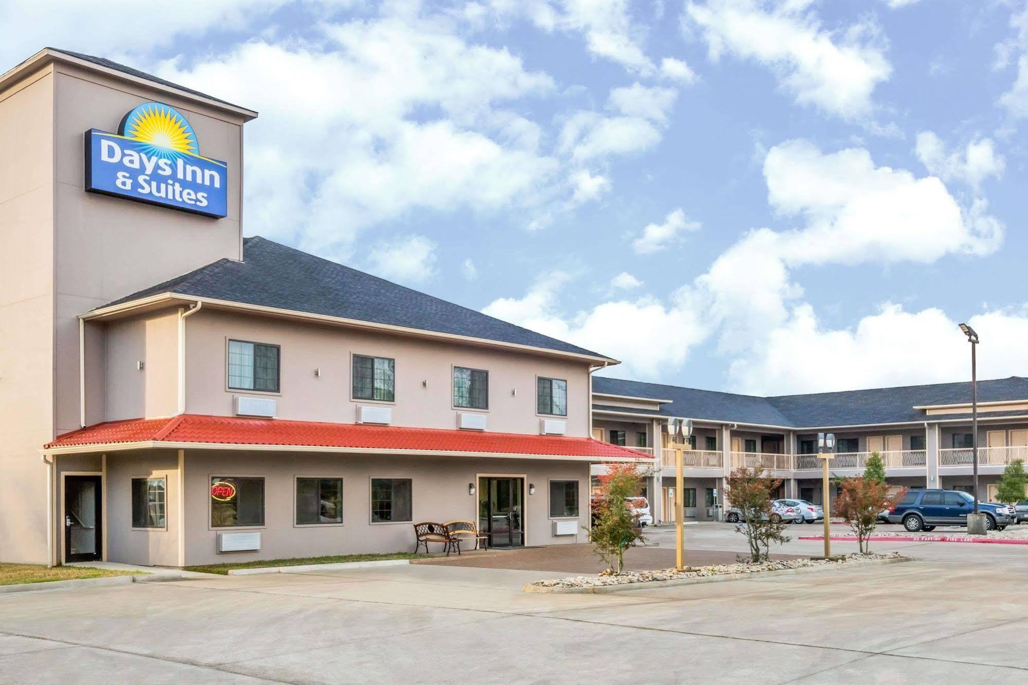 Days Inn & Suites By Wyndham Madisonville Extérieur photo